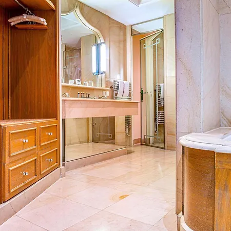 De La Cite - Mgallery Collection מלון קרקסון